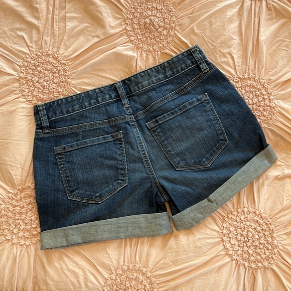 LOFT Rollup Denim Shorts Size 0 - Picture 2 of 14